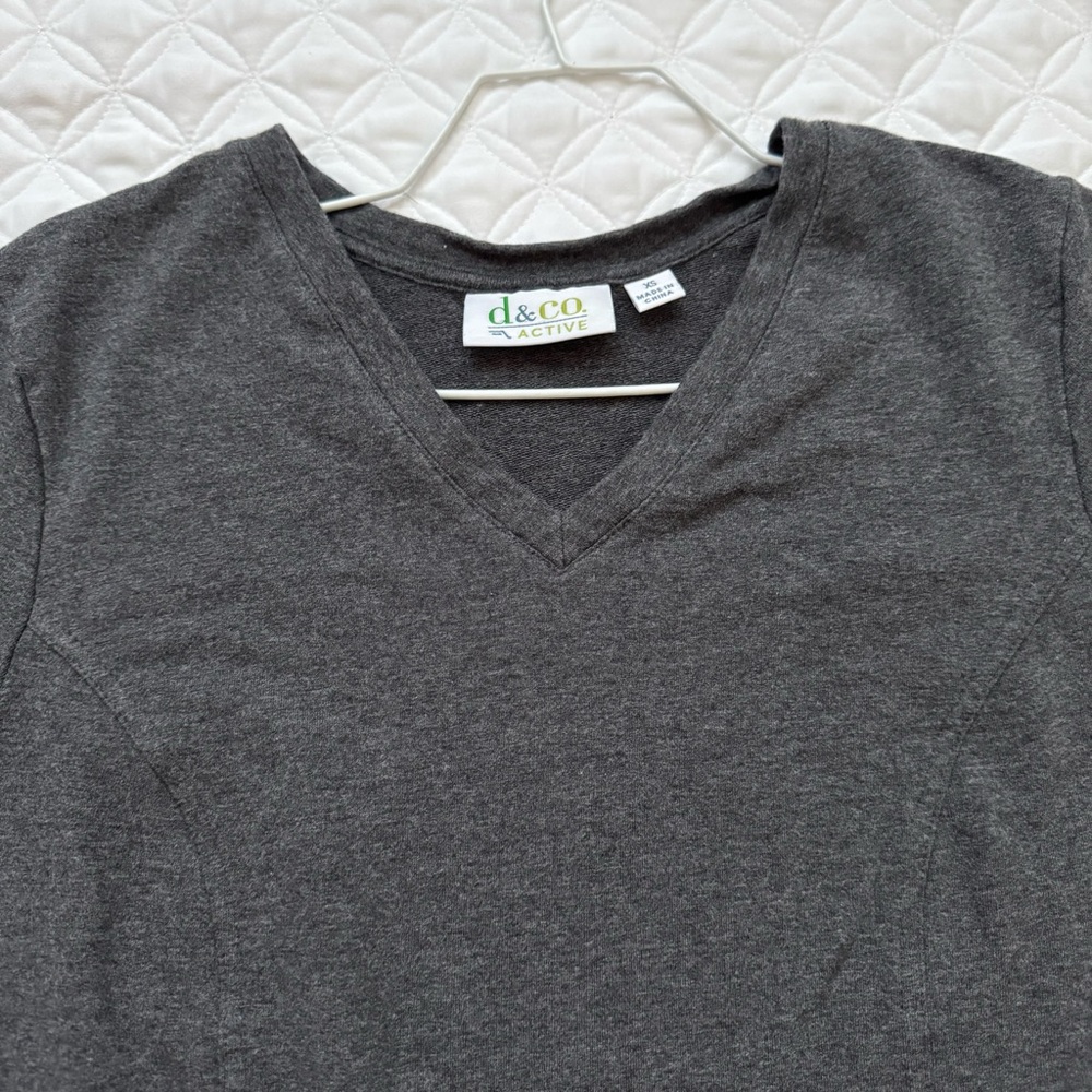 D&Co Active French Terry 3/4 Sleeve V-Neck Dress Pockets Dark Gray Sz XS - Picture 8 of 10